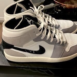 Retro Jordan 1’s Size 13